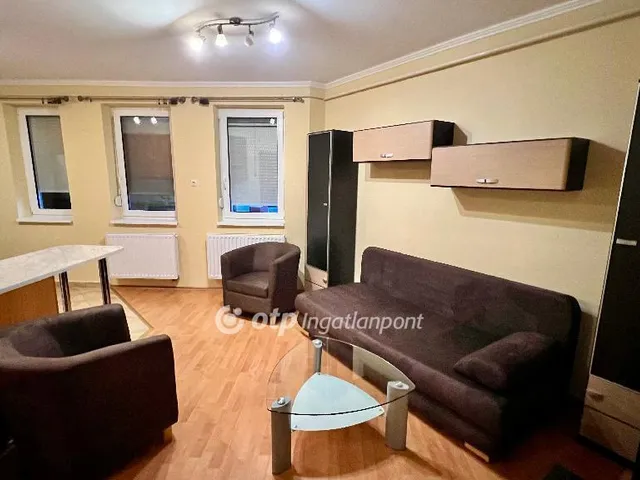 Eladó lakás Pápa 41 nm