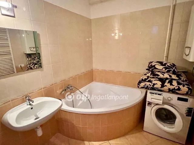 Eladó lakás Pápa 41 nm