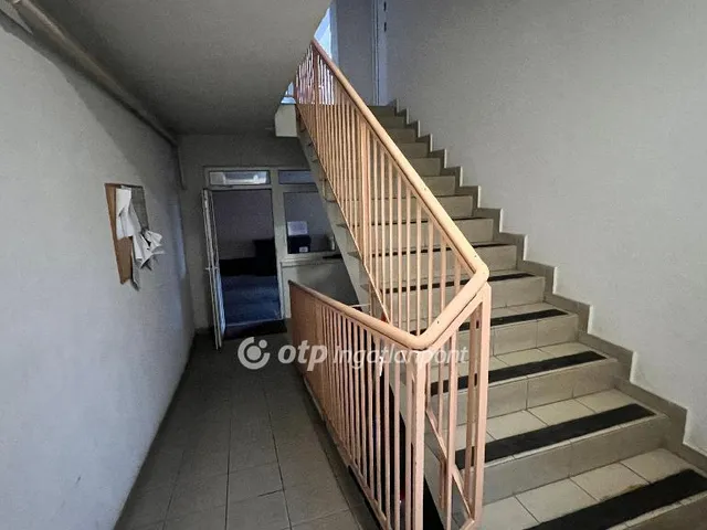 Eladó lakás Pápa 41 nm