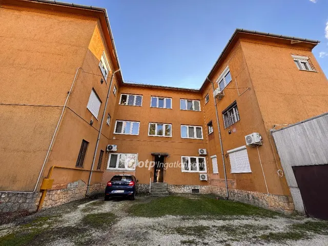 Eladó lakás Pápa 35 nm