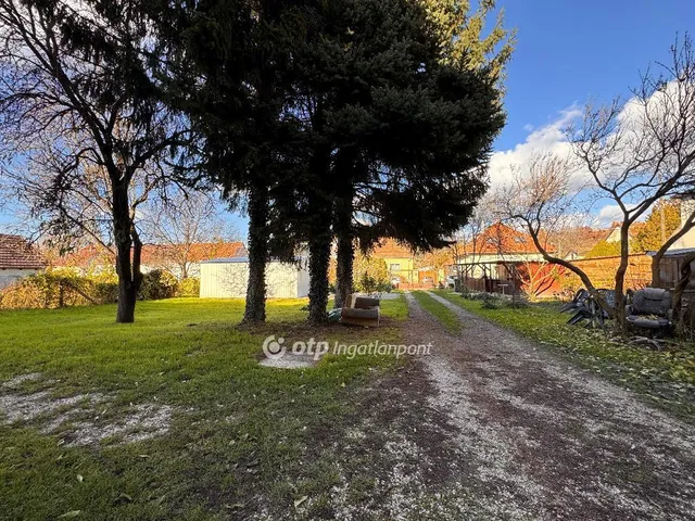 Eladó lakás Pápa 35 nm