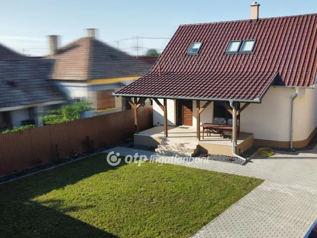 Eladó ház Béb 107 nm