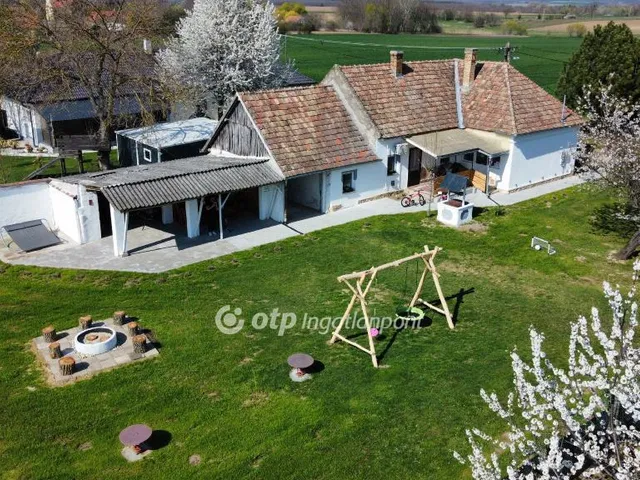 Eladó ház Bakonyság 91 nm