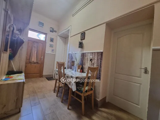 Eladó lakás Pápa 75 nm