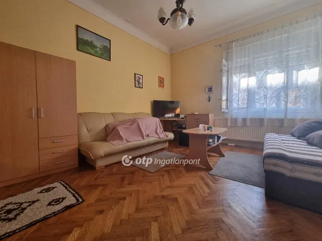 Eladó lakás Pápa 75 nm