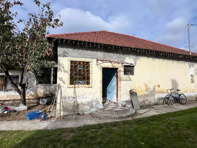 Eladó ház Pápateszér 86 nm