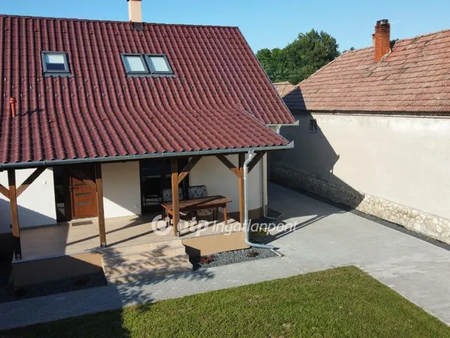 Eladó ház Béb 107 nm