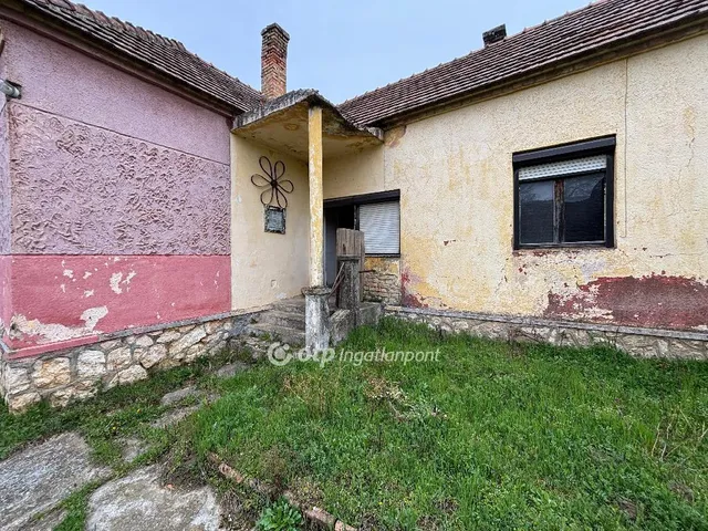 Eladó ház Bakonyszentiván 85 nm
