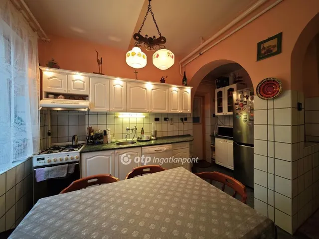 Eladó ház Budapest XV. kerület 172 nm