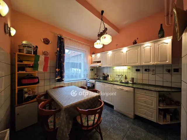 Eladó ház Budapest XV. kerület 172 nm