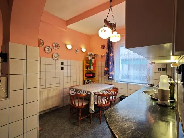 Eladó ház Budapest XV. kerület 172 nm