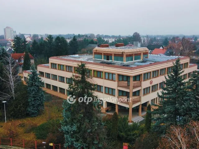 Eladó kereskedelmi és ipari ingatlan Celldömölk 3000 nm