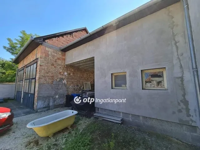 Eladó ház Pápa 471 nm