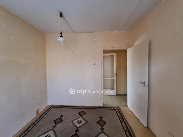 Eladó lakás Pápa 68 nm