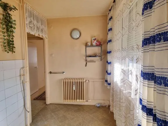 Eladó lakás Pápa 68 nm