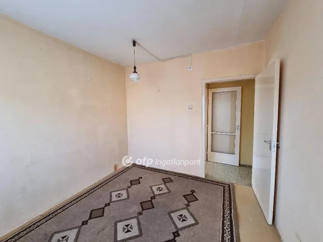 Eladó lakás Pápa 68 nm