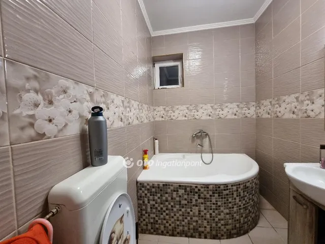 Eladó ház Szerecseny 67 nm