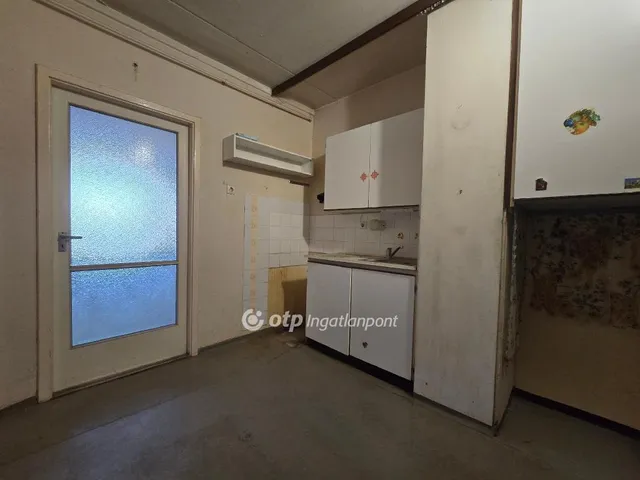 Eladó lakás Pápa 42 nm