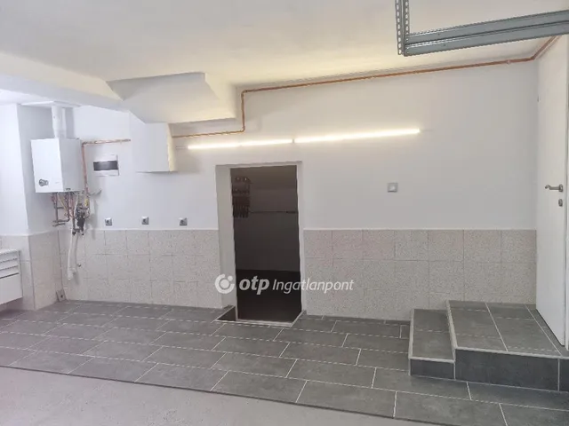 Eladó ház Pápa 185 nm