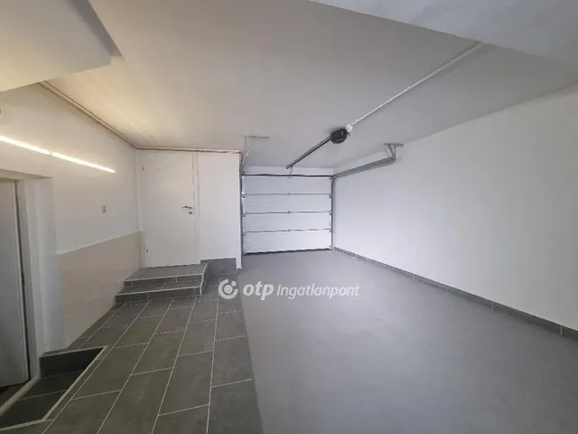 Eladó ház Pápa 185 nm