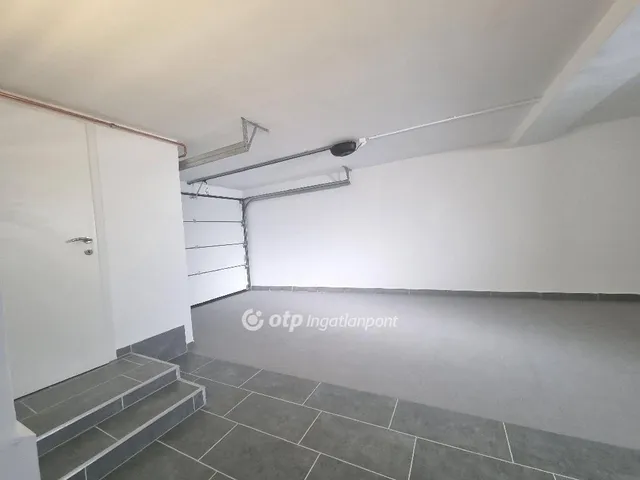 Eladó ház Pápa 185 nm