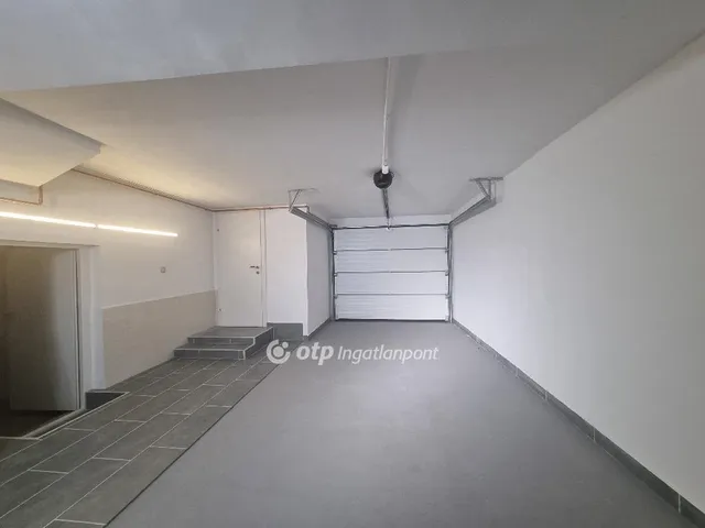 Eladó ház Pápa 185 nm