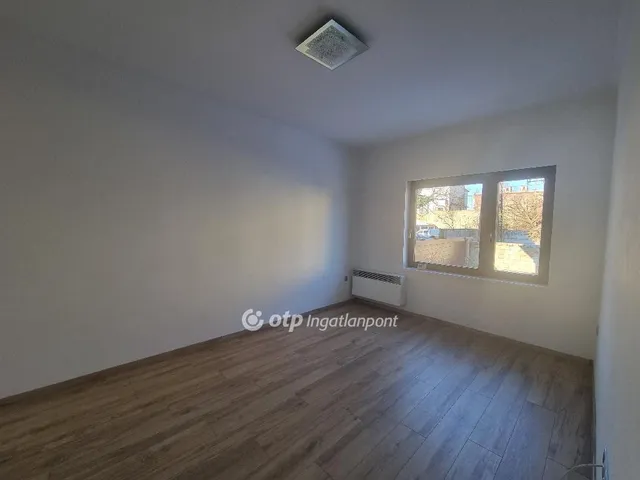 Eladó ház Pápa 185 nm