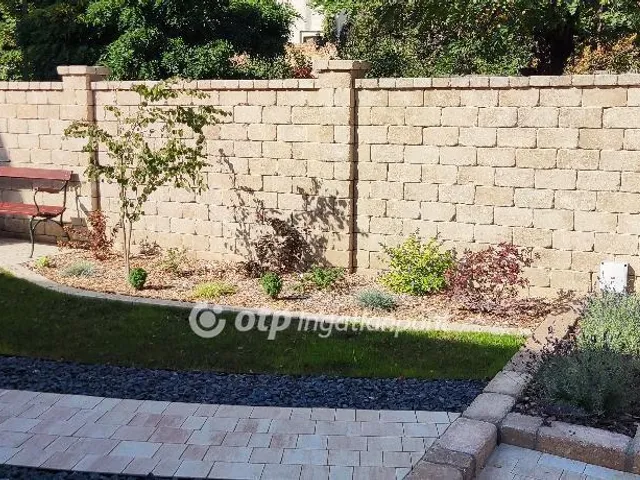 Eladó ház Pápa 185 nm