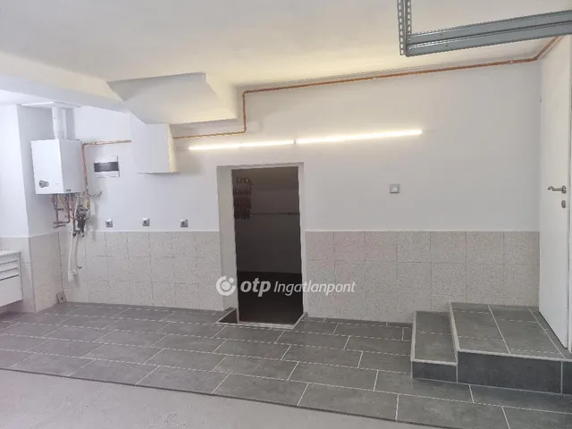 Eladó ház Pápa 185 nm