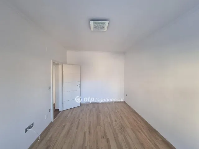 Eladó ház Pápa 185 nm