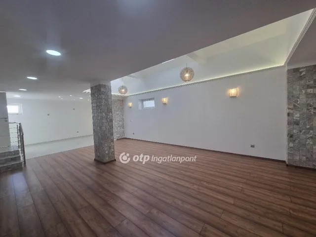 Eladó ház Pápa 185 nm
