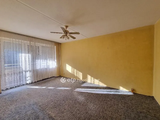 Eladó lakás Pápa 68 nm