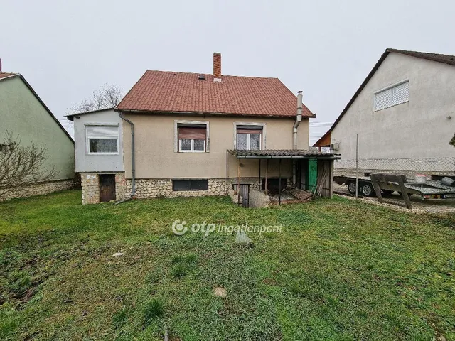 Eladó ház Devecser 111 nm