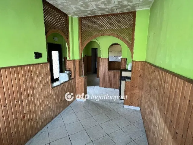 Eladó ház Mezőlak 96 nm