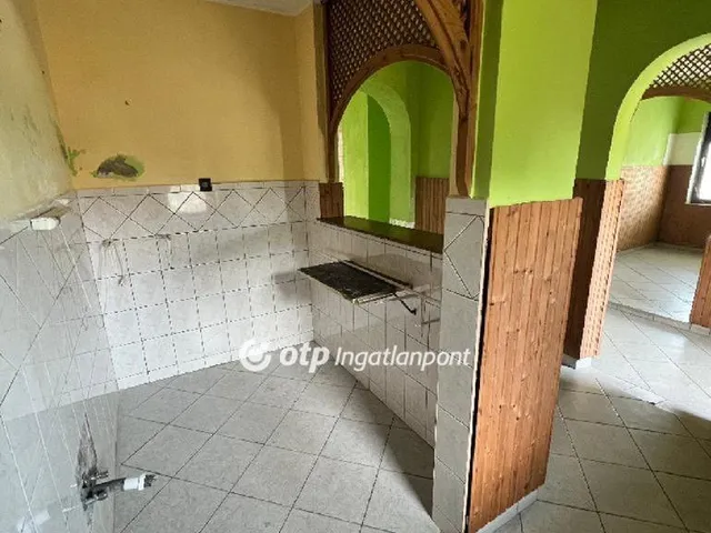 Eladó ház Mezőlak 96 nm