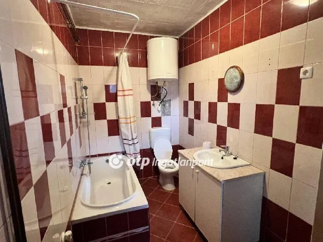 Eladó ház Mezőlak 96 nm