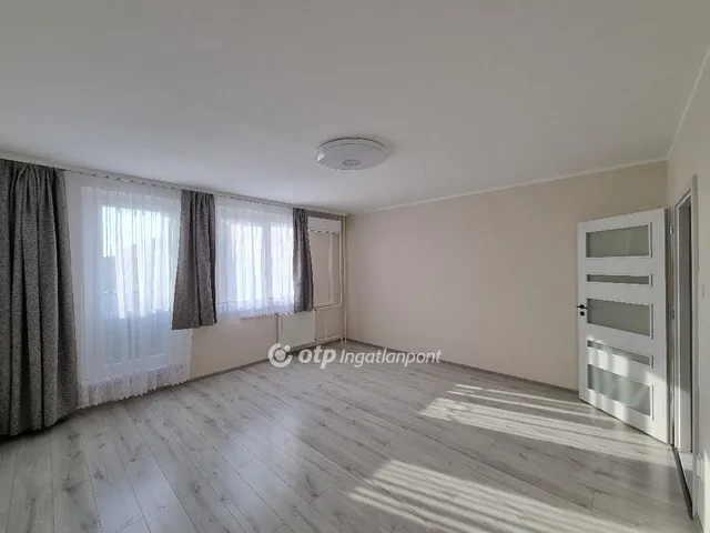 Eladó lakás Pápa 53 nm