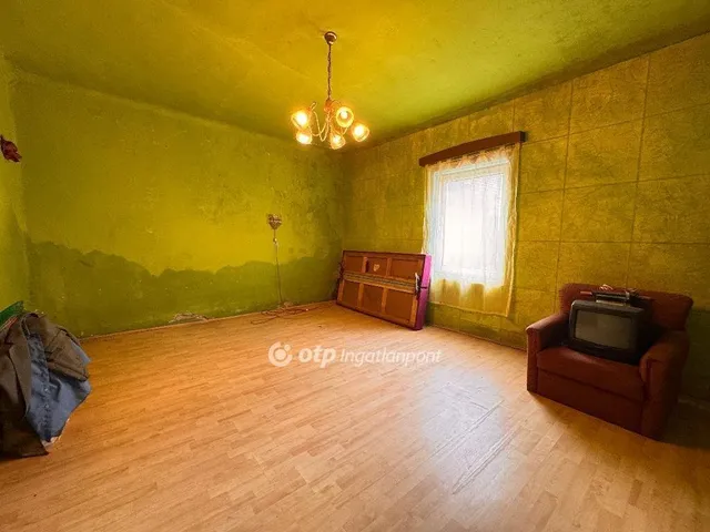 Eladó ház Mezőlak 75 nm