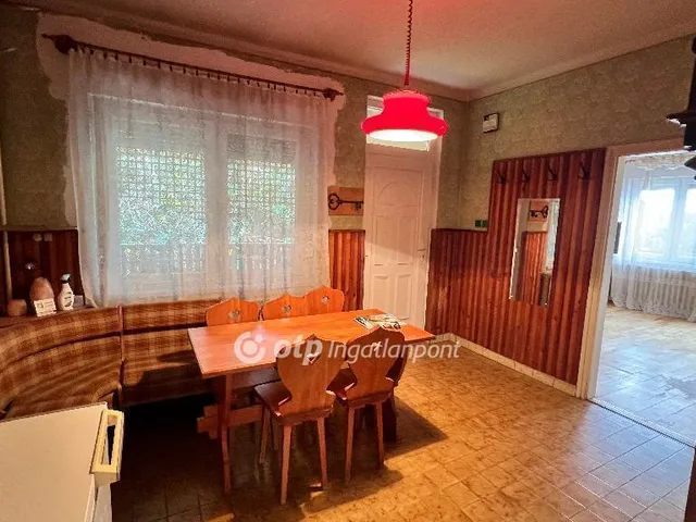 Eladó ház Ugod 215 nm