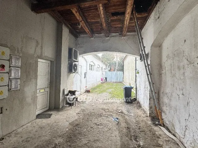 Eladó lakás Pápa 70 nm