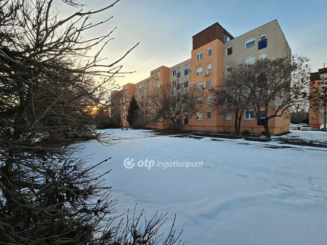 Eladó lakás Pápa 42 nm