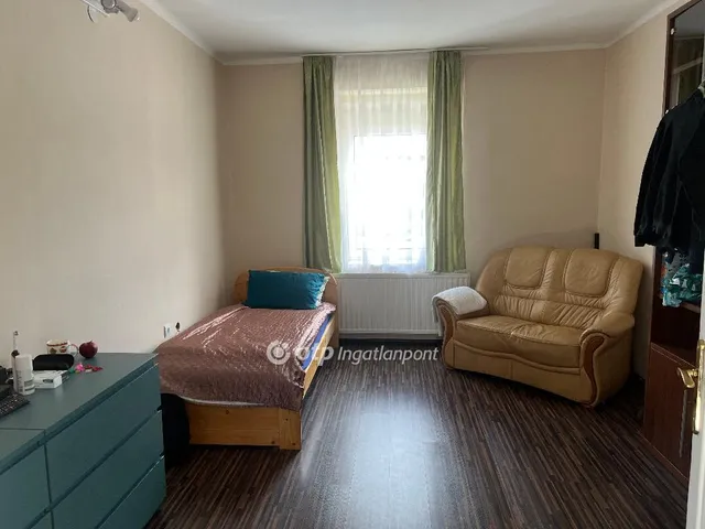 Eladó ház Pápa 471 nm