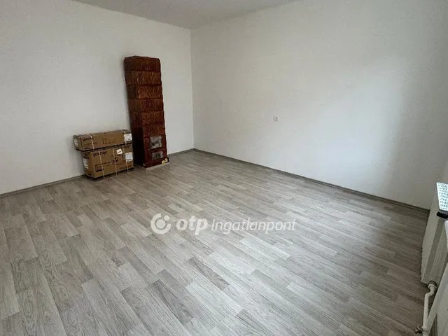 Eladó lakás Pápa, Belváros 73 nm