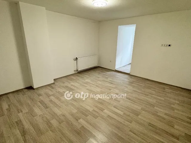 Eladó lakás Pápa 75 nm