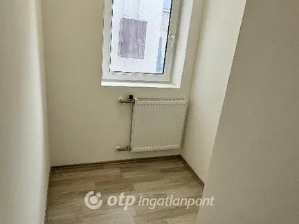 Eladó lakás Pápa 75 nm