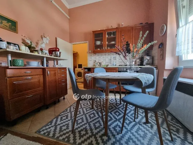 Eladó lakás Pápa 42 nm