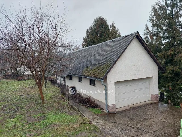 Eladó ház Bakonyszentlászló 125 nm