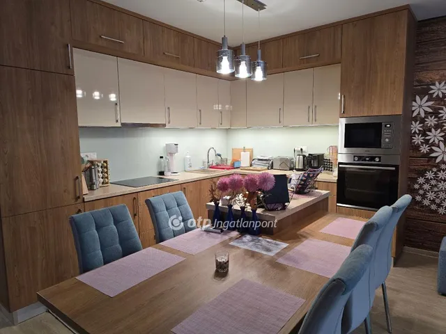 Eladó lakás Sárvár 74 nm