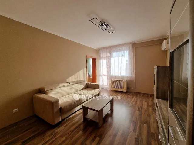 Eladó lakás Pápa, Vajda Péter-lakótelep 54 nm