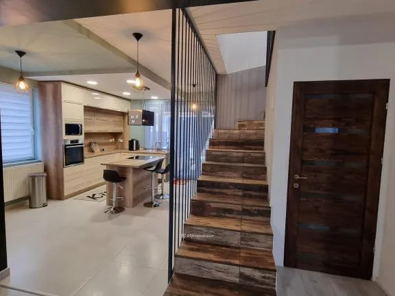 Eladó ház Nyárád 160 nm